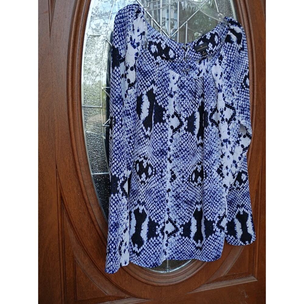 Worthington Blue White Paisley Long Sleeve Blouse Size M